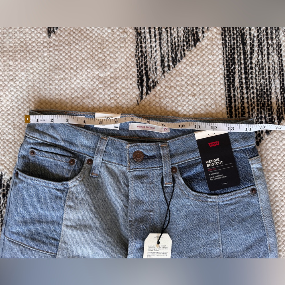 Levi’s Patchwork Wedgie Bootcut Jeans - Picture 9 of 10